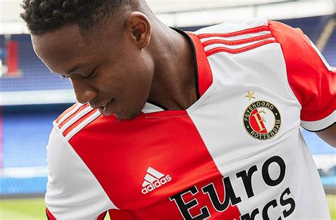 Feyenoord Stick with Tradition for 2021